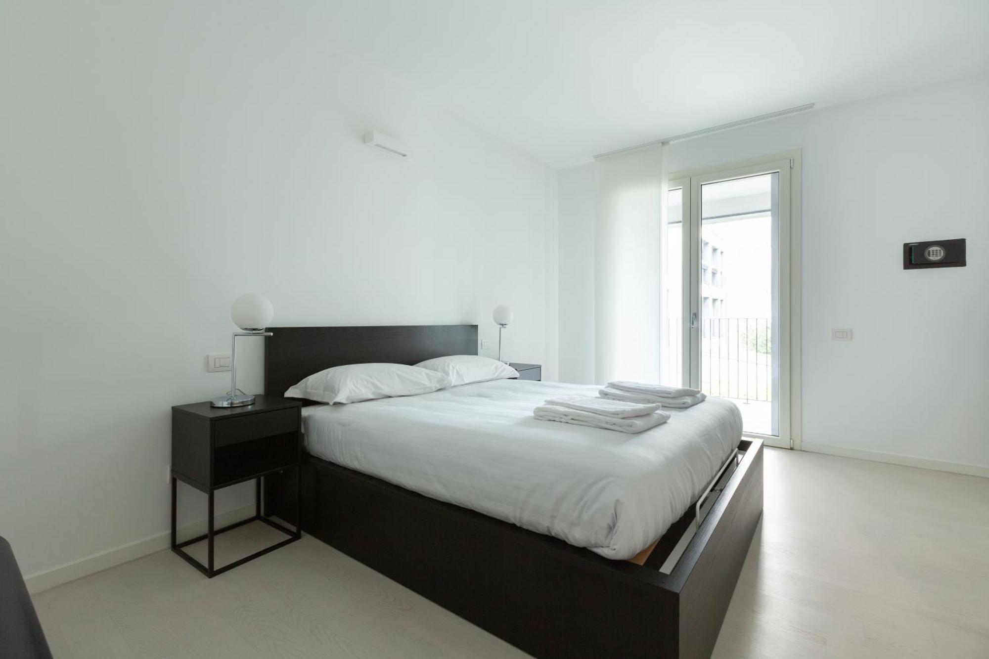 Porta Nuova Bright And Roomy Flat Milan Exterior photo
